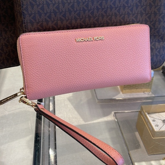 MICHAEL KORS
Leather Continental Wristlet Phone Case Wallet 
Primrose 
NWT - Picture 15 of 16